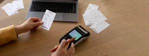 Resolución 165 del 2023 de la DIAN y la POS Electrónica en Colombia